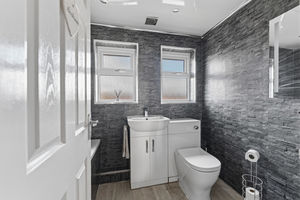 Photo 25- click for photo gallery